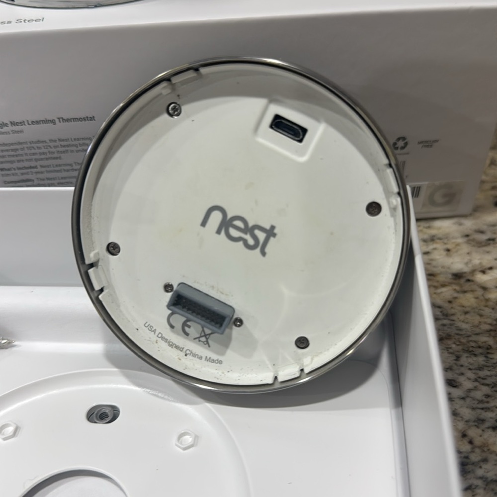Google NEST Learning Thermostat Gen 2 - Picture 4 of 5
